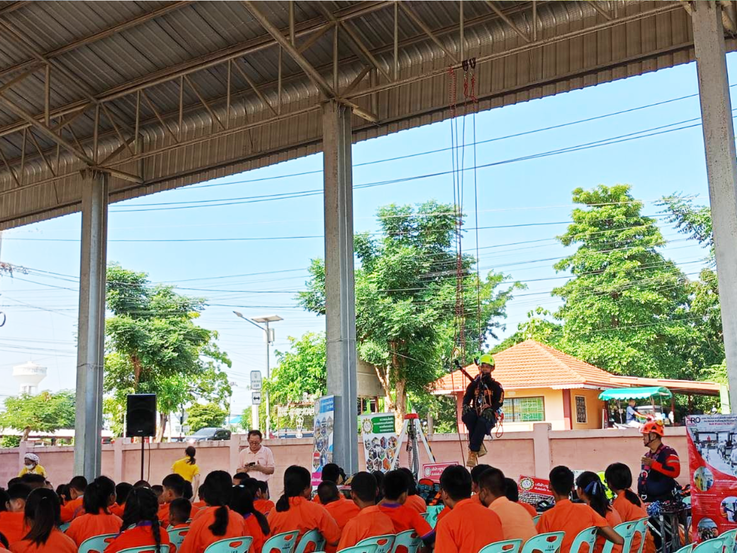 บริษัท คลีนสแตท (ประเทศไทย) จำกัด สนับสนุนการศึกษาในโครงการ "ขับเคลื่อนความปลอดภัยสู่สถานศึกษา"4